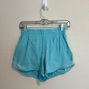 Lululemon hotty hot high-rise 4 inch size 6